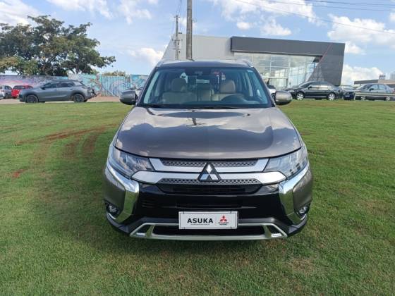 MITSUBISHI OUTLANDER 2.2 MIVEC DI-D DIESEL HPE-S AWD AUTOMÁTICO